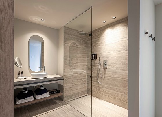 Stroblhof Lake Garda - Wohnbeispiel Doppelzimmer Lago (Zimmercodierung DB1)