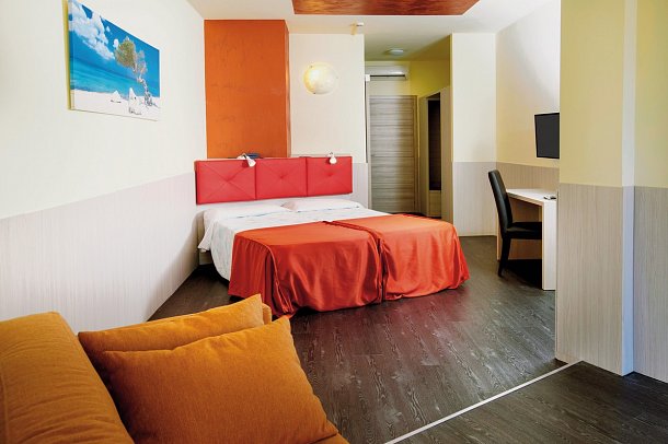 Sole Malcesine - Wohnbeispiel Doppelzimmer Seeblick (Zimmercodierung DBI)