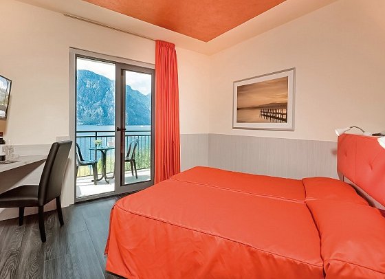 Hotel Sole Malcesine - Wohnbeispiel Doppelzimmer Seeblick (Zimmercodierung DBI)