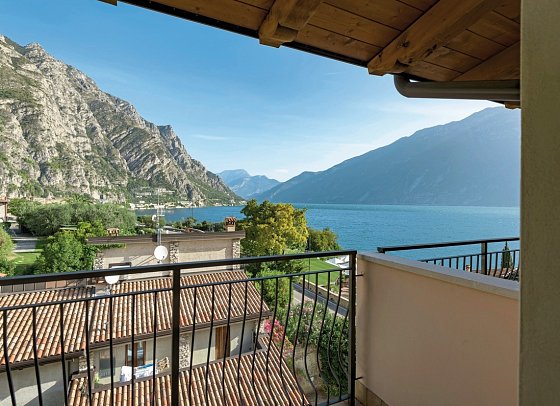 Garda Bellevue - Wohnbeispiel Doppelzimmer Seeblick (Zimmercodierung DBI)