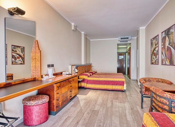 Cristina - Wohnbeispiel Doppelzimmer Standard (Zimmercodierung DG1)