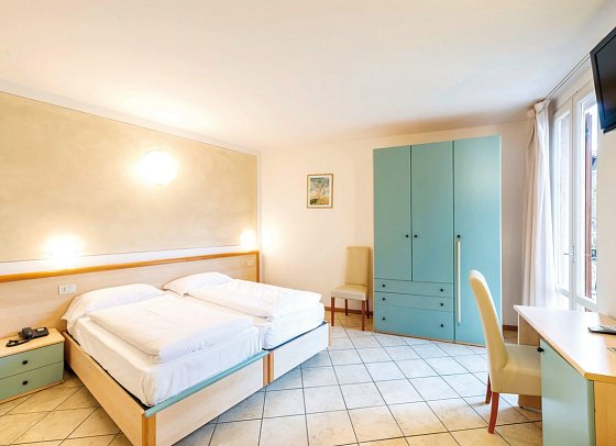 All´ Azzurro - Wohnbeispiel Doppelzimmer Nebengebäude (Zimmercodierungen D1V & EBV)