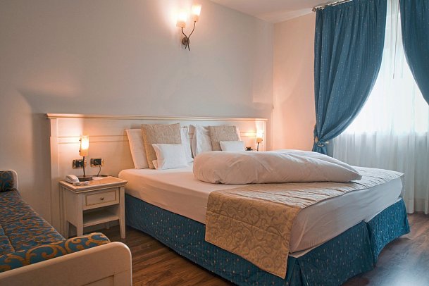 Villa Nicolli Romantic Resort - Wohnbeispiel Doppelzimmer Romantic (Zimmercodierung DB1)
