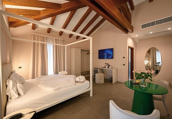 Villa Nicolli Romantic Resort - Wohnbeispiel Juniorsuite (Zimmercodierung JB1)