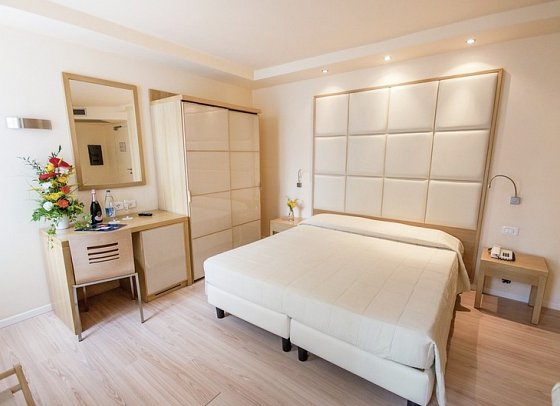Antico Borgo - Wohnbeispiel Doppelzimmer Standard (Zimmercodierung DB1)