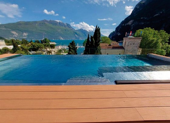 Grand Hotel Riva - Infinity Pool