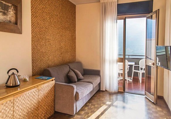 Residence Monica Riva del Garda - Wohnbeispiel App. mit 2 Schlafzimmern (Zimmercodierung OB2)
