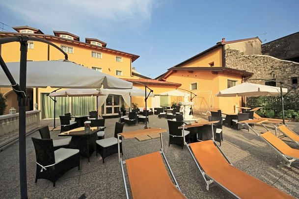 Borgo dei Poeti Wellness Resort - Sonnenterasse