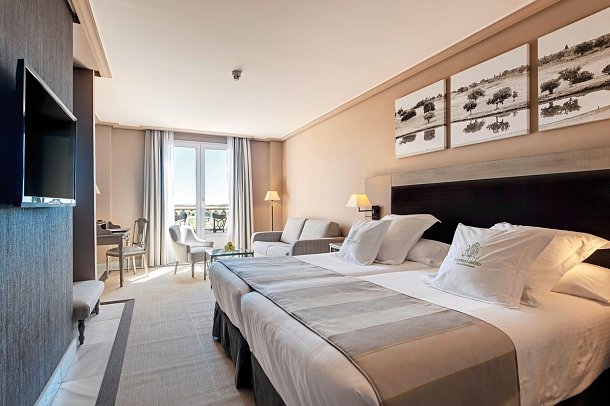 Barceló Montecastillo Golf - Wohnbeispiel Doppelzimmer Deluxe Golfplatzblick Terrasse (Zimmercodierung DDG)