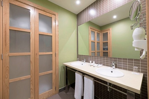 Elba Costa Ballena Beach & Thalasso Resort - Wohnbeispiel Juniorsuite (Zimmercodierung JB1)