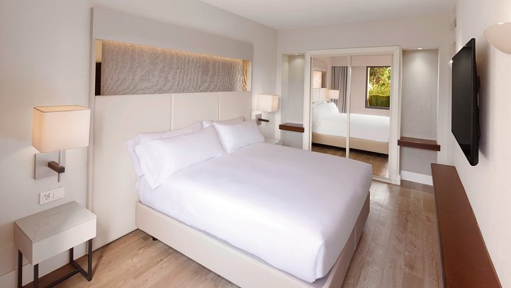 DoubleTree by Hilton Islantilla Beach Golf Resort - Wohnbeispiel Juniorsuite King 1 Schlafzimmer (Zimmercodierung JS1)