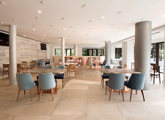 DoubleTree by Hilton Islantilla Beach Golf Resort - Bar Colón