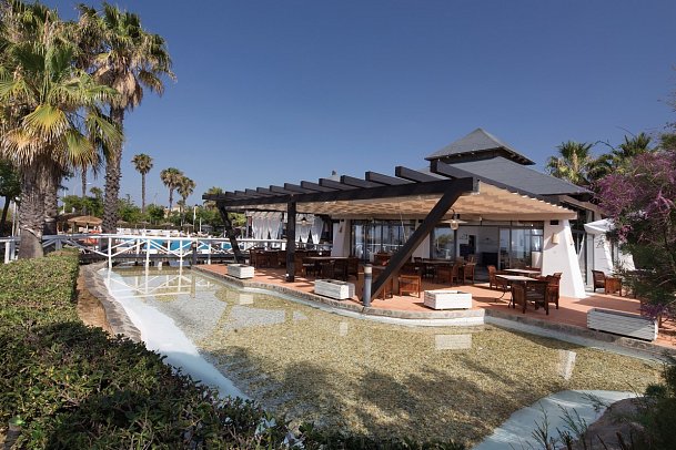 DoubleTree by Hilton Islantilla Beach Golf Resort - Strandklub Laguna