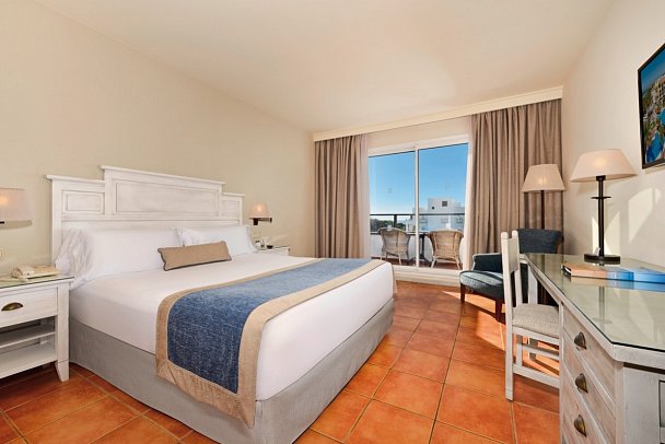 Hotel Fuerte Conil-Resort - Wohnbeispiel Doppelzimmer seitl. Meerblick (Zimmercodierung DBN)