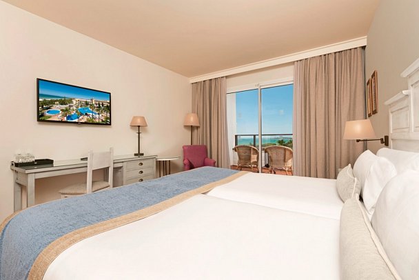 Hotel Fuerte Conil-Resort - Wohnbeispiel Doppelzimmer seitl. Meerblick (Zimmercodierung DBN)