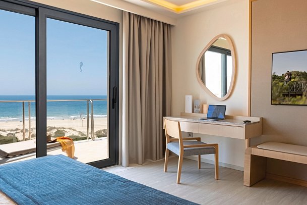 Hipotels Barrosa Palace Wellness & Spa - Wohnbeispiel Juniorsuite Meerblick Typ Serenity (Zimmercodierung JBM)