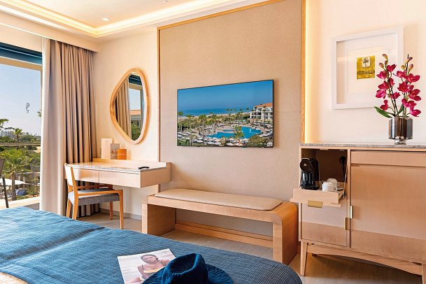 Hipotels Barrosa Palace Wellness & Spa - Wohnbsp. Doppelzimmer seitl. Meerblick (Zimmercodierungen DBN & DPN)