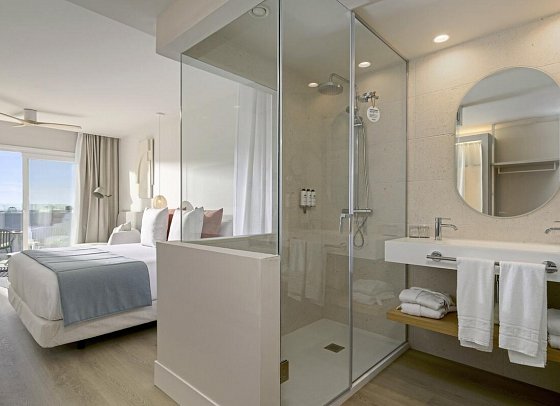 Amàre Beach Hotel Sancti Petri - Wohnbeispiel Doppelzimmer seitl. Meerblick (Zimmercodierung DBN)