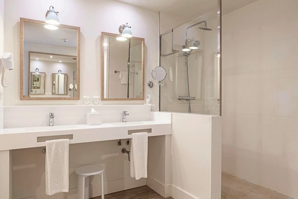 Hotel Playa de la Luz - Badbeispiel Studio (Zimmercodierung SB1)