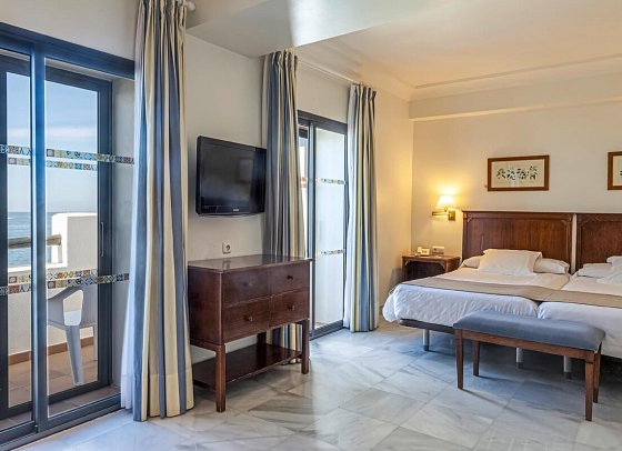 Hotel Playa de la Luz - Wohnbeispiel Juniorsuite Meerblick (Zimmercodierung JBM)