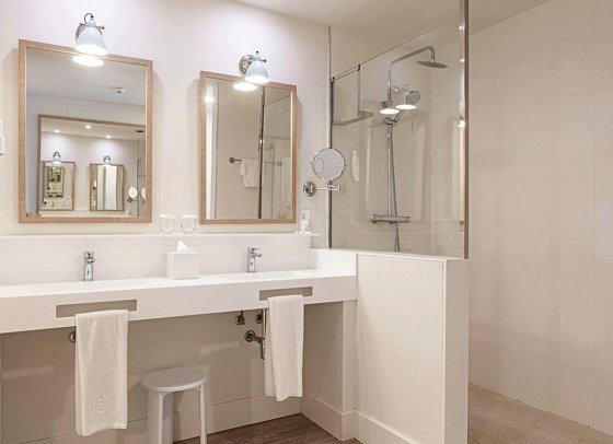 Hotel Playa de la Luz - Badbeispiel Studio (Zimmercodierung SB1)