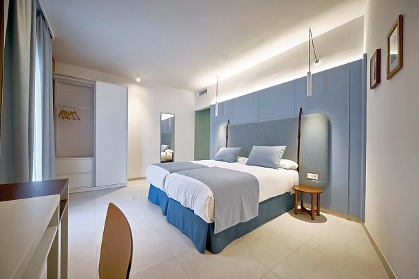 Hotel Gran Sol - Wohnbeispiel Doppelzimmer seitl. Meerblick (Zimmercodierung DBN)