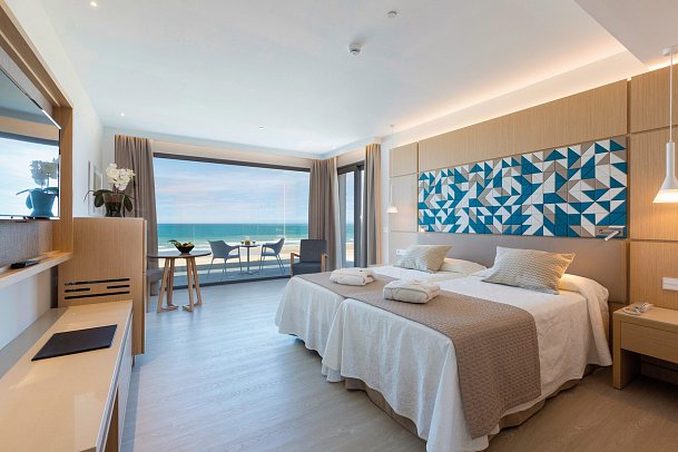 Hipotels Barrosa Park - Wohnbeispiel Juniorsuite Meerblick (Zimmercodierung JBM)