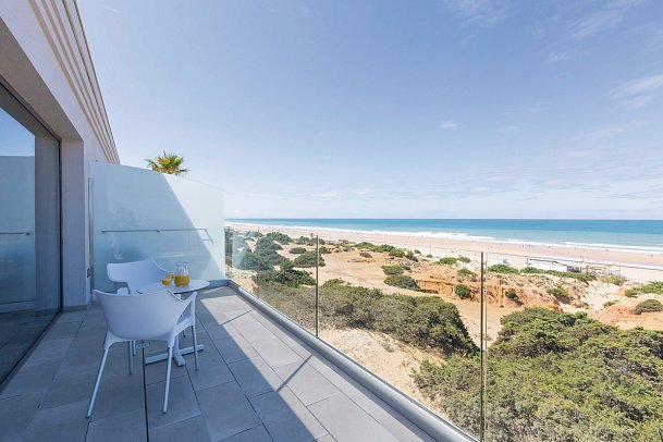 Hipotels Barrosa Park - Balkonbeispiel Doppelzimmer Meerblick (Zimmercodierung DBM)