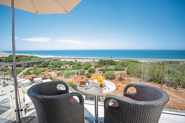 Hipotels Gran Conil - Wohnbeispiel Doppelzimmer Meerblick (Zimmercodierung DBM)