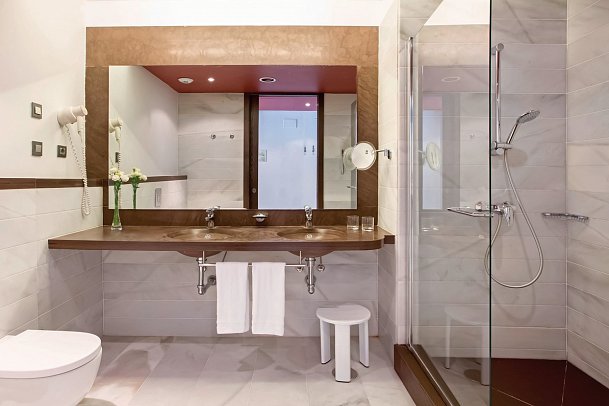 Hipotels Gran Conil - Badbeispiel Doppelzimmer Standard (Zimmercodierungen DG1, DP1, DBN, DBM & FB1)