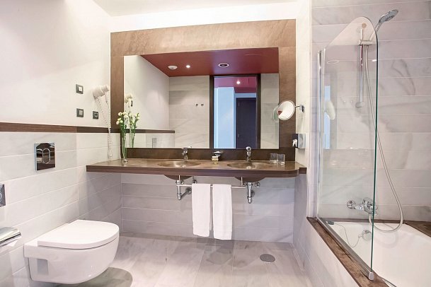 Hipotels Gran Conil - Badbeispiel Doppelzimmer Standard (Zimmercodierungen DG1, DP1, DBN & DBM)