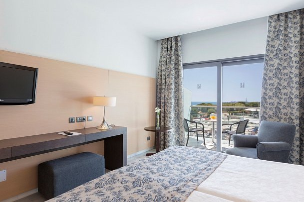 Hipotels Gran Conil - Wohnbeispiel Doppelzimmer seitl. Meerblick (Zimmercodierung DBN)