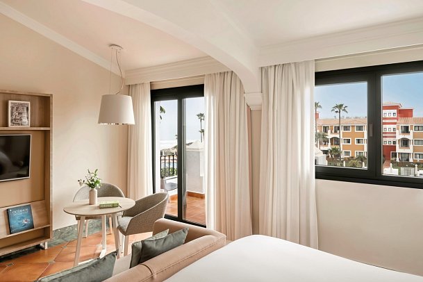 Palacio de Sancti Petri, A Gran Meliá Hotel - Wohnbeispiel Doppelzimmer Premium seitl. Meerblick (Zimmercodierungen DMN & DX1)