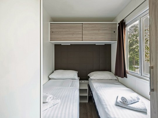 Zaton Holiday Resort Mobilheime - Wohnbeispiel Premium Drei-Zimmer-Camping Home 6+1 (Zimmercodierung CM1)