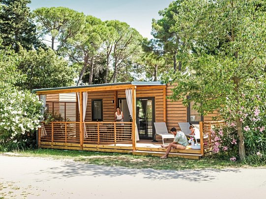 Zaton Holiday Resort Mobilheime - Wohnbeispiel Deluxe Family Drei-Zimmer-Camping Home 4+1 (Zimmercodierung CB2)