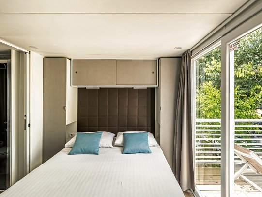 Zaton Holiday Resort Mobilheime - Wohnbeispiel Superior Zwei-Zimmer-Camping Home 4+2 (Zimmercodierung CB3)