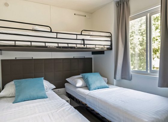 Zaton Holiday Resort Mobilheime - Wohnbeispiel Superior Zwei-Zimmer-Camping Home 4+2 (Zimmercodierung CB3)