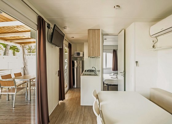 Zaton Holiday Resort Mobilheime - Wohnbeispiel Premium Drei-Zimmer-Camping Home 6+1 (Zimmercodierung CM1)