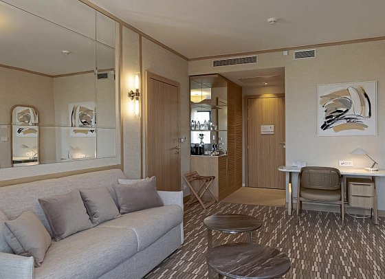 Hotel Preko Ugljan Island, Curio Collection by Hilton - Wohnbeispiel Suite Executive (Zimmercodierung WT1)