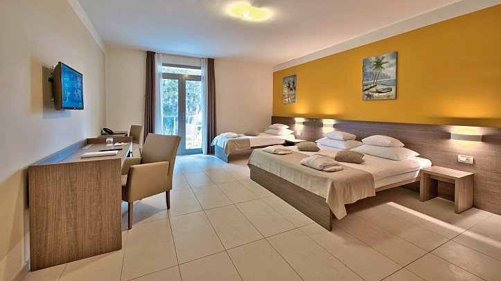 Crvena Luka Resort - Wohnbeispiel Familienzimmer Meerseite (Zimmercodierung FBC)