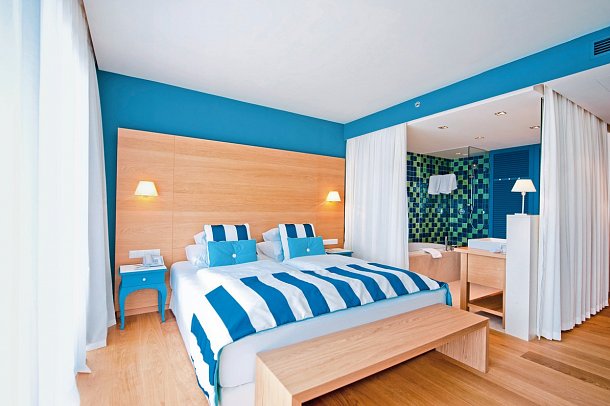 Falkensteiner Hotel & Spa Iadera - Wohnbeispiel Doppelzimmer Deluxe Meerblick (Zimmercodierung DDM)