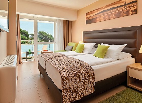 Pinija - Wohnbeispiel Doppelzimmer Premium Meerseite Balkon (Zimmercodierung DMC)