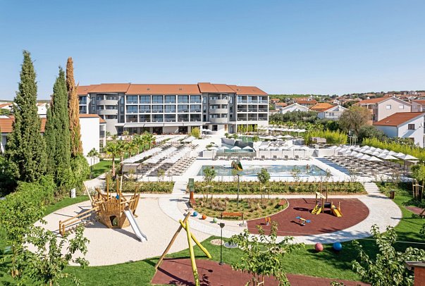 Molum Hotel & Residences