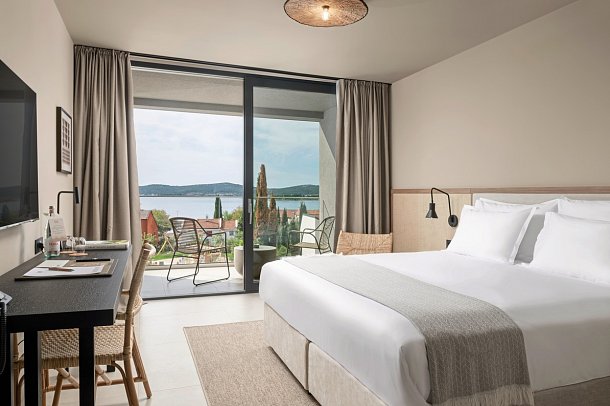 Molum Hotel & Residences - Whsp. Doppelzimmer Superior King Meerblick (Zimmercodierung DSM)