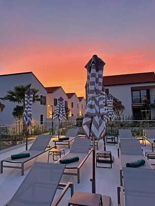 Molum Hotel & Residences