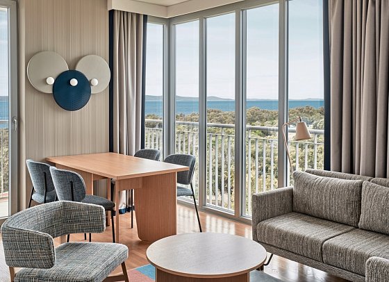 Falkensteiner Family Hotel Diadora - Wohnbeispiel Suite Deluxe Meerseite (Zimmercodierung WDC)
