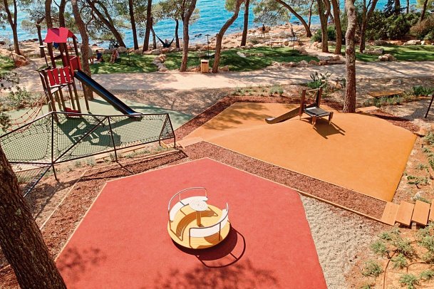 Pine Beach Pakostane