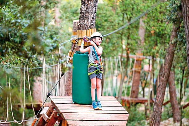 Pine Beach Pakostane