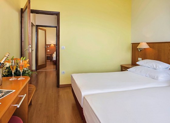 Hotel Zora - Wohnbeispiel Familienzimmer Komfort Meerseite (Zimmercodierung FFC)