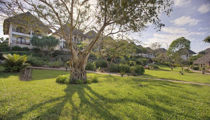 Bluebay Beach Resort & Spa